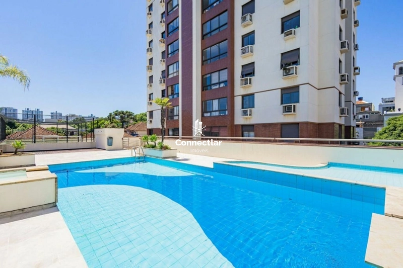 Oportunidade em Petrópolis: living com churrasqueira e 2 vagas coberta: 15ª foto da galeria de imagens do imóvel
