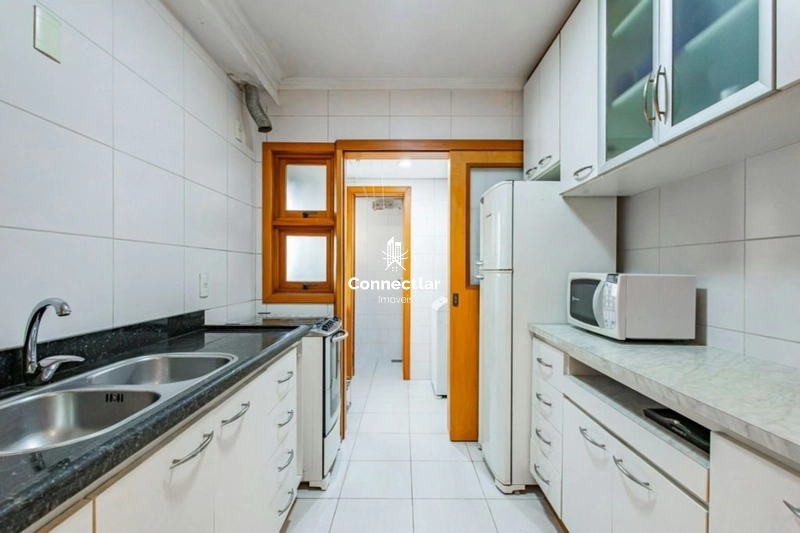 Oportunidade em Petrópolis: living com churrasqueira e 2 vagas coberta: 5ª foto da galeria de imagens do imóvel