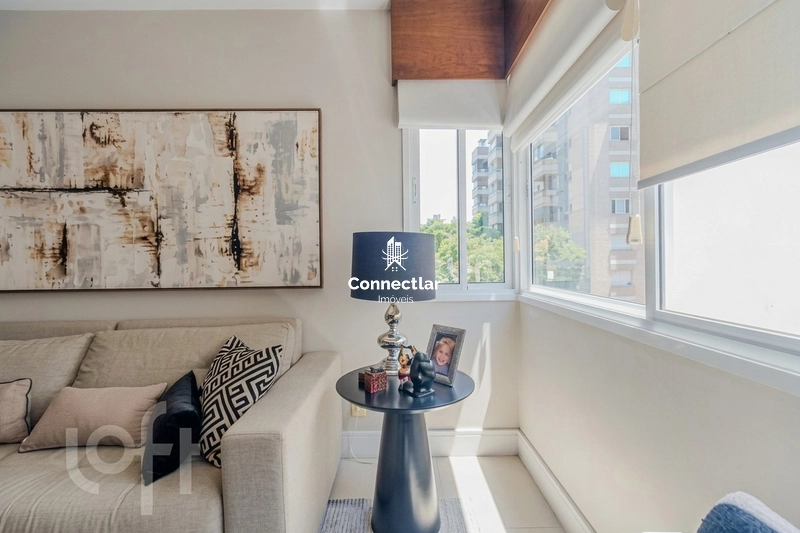 Apartamento 2 dormitórios 1 suíte - Menino Deus - 2 vagas: 3ª foto da galeria de imagens do imóvel