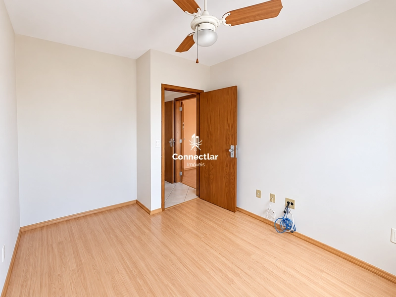 Apartamento 2 Dormitórios com Lareira, Churrasqueira e Vaga: 14ª foto da galeria de imagens do imóvel