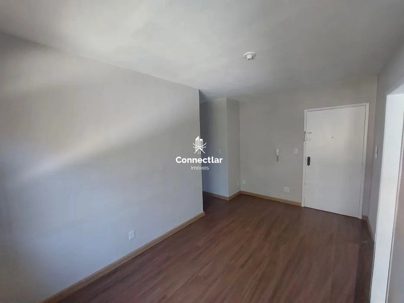 Apartamento de 2 dormitórios reformado à venda na Vila Nova: 2ª foto da galeria de imagens do imóvel