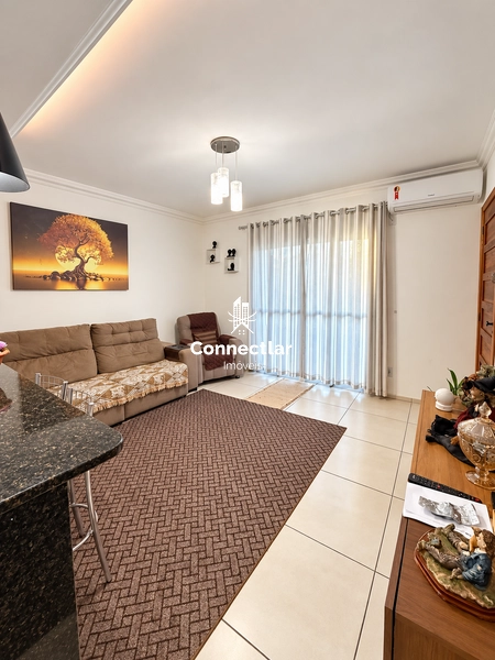 Apartamento 2 Dormitórios com Sacada Ampla e Churrasqueira: 3ª foto da galeria de imagens do imóvel