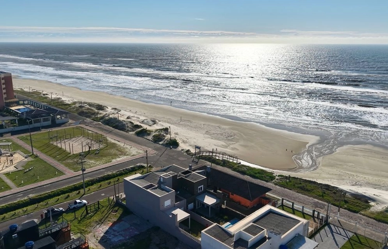 SOBRADO Á BEIRA MAR