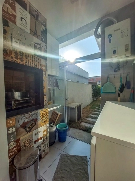 CASA ENCANTADORA COM PISCINA!: 18ª foto da galeria de imagens do imóvel