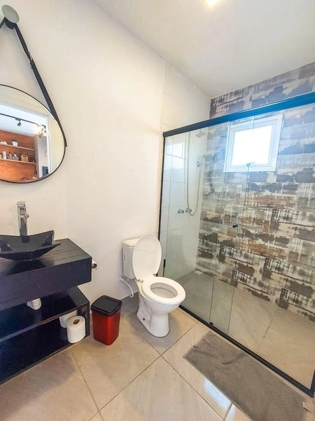 CASA ENCANTADORA COM PISCINA!: 4ª foto da galeria de imagens do imóvel
