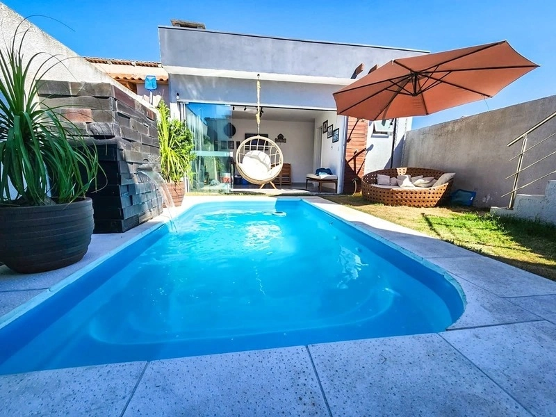 CASA ENCANTADORA COM PISCINA!: 16ª foto da galeria de imagens do imóvel