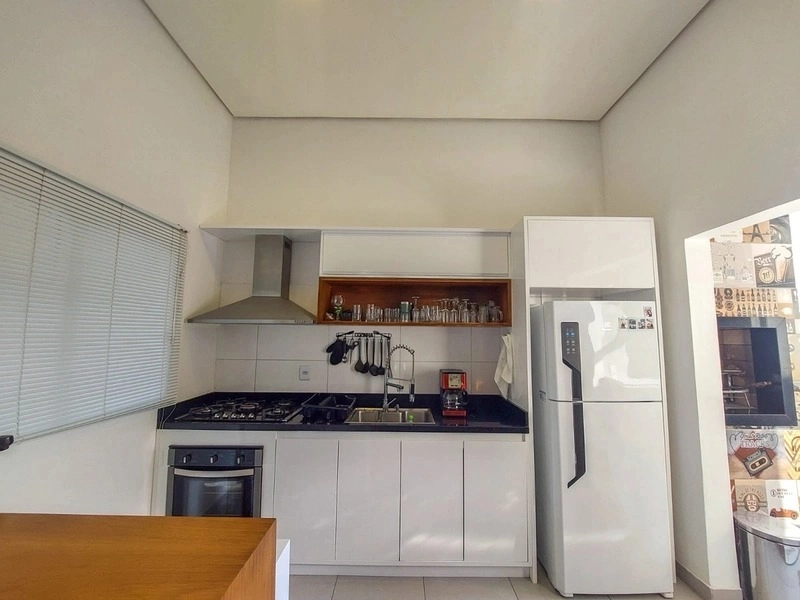 CASA ENCANTADORA COM PISCINA!: 19ª foto da galeria de imagens do imóvel