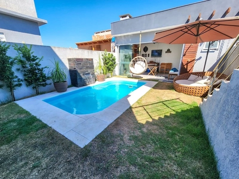 CASA ENCANTADORA COM PISCINA!: 12ª foto da galeria de imagens do imóvel