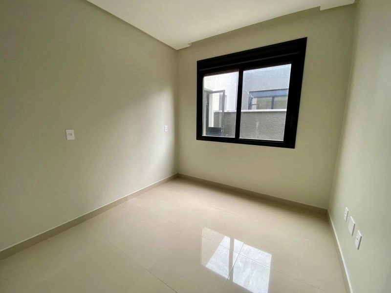 Casa de alto padrão com 3 dormitórios: 7ª foto da galeria de imagens do imóvel