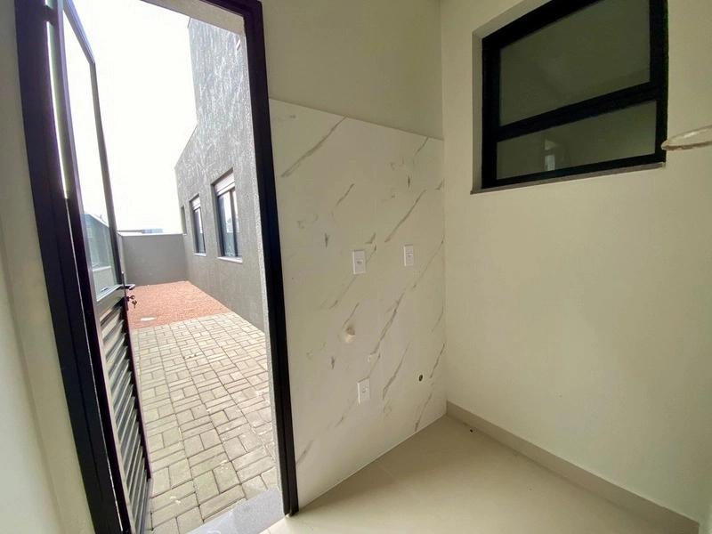 Casa de alto padrão com 3 dormitórios: 4ª foto da galeria de imagens do imóvel
