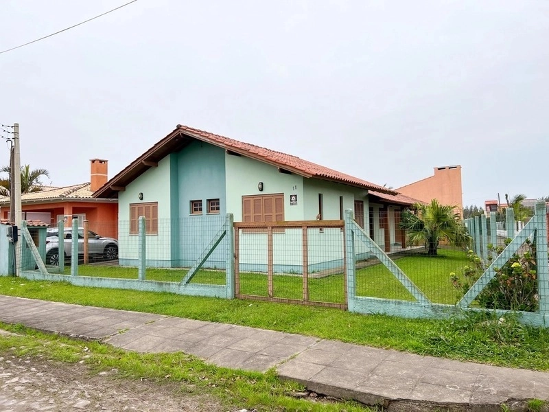 Casa com 4 dormitórios na Jardim Beira Mar: 1ª foto da galeria de imagens do imóvel