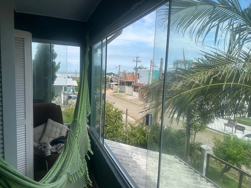Lindo sobrado 4 dorm - a 150m da beira mar em Capão da Canoa: 7ª foto da galeria de imagens do imóvel