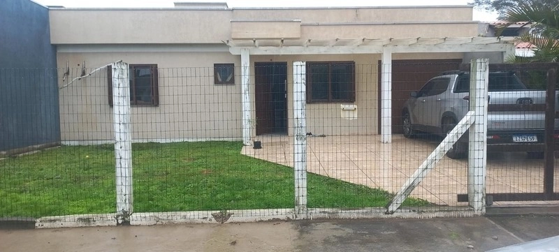 Casa com ótima localização com 2 dormitórios no bairro Guarani: 1ª foto da galeria de imagens do imóvel