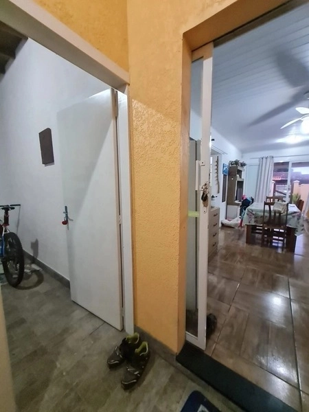 Casa com 3 dormitórios, piscina e anexo nos fundos perto da praia: 7ª foto da galeria de imagens do imóvel