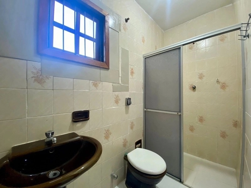 Casa com 3 dormitórios a 2 quadras do mar: 5ª foto da galeria de imagens do imóvel