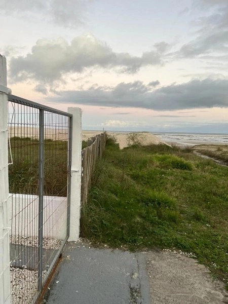 Casa com 3 dormitórios e vista eterna para o mar: 9ª foto da galeria de imagens do imóvel