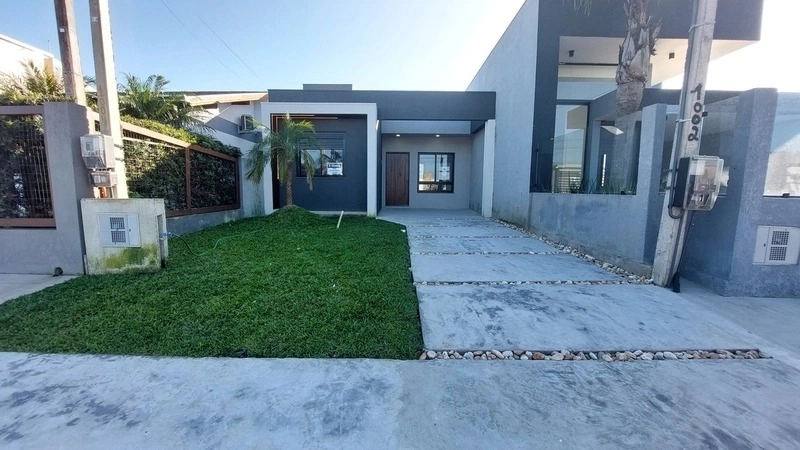 Linda Casa 2 Dormitórios na Avenida!: 1ª foto da galeria de imagens do imóvel