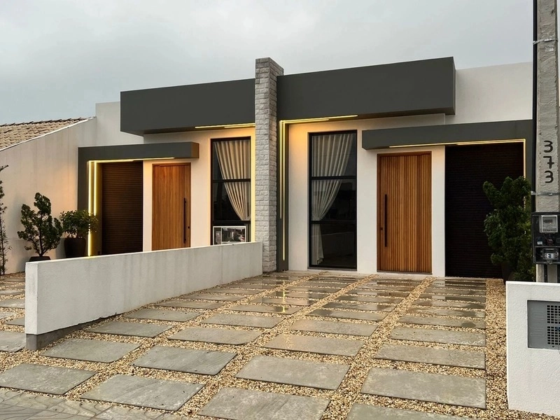 Casa 2 Dormitórios com Suíte, 3 Quadras do Mar!!: 1ª foto da galeria de imagens do imóvel