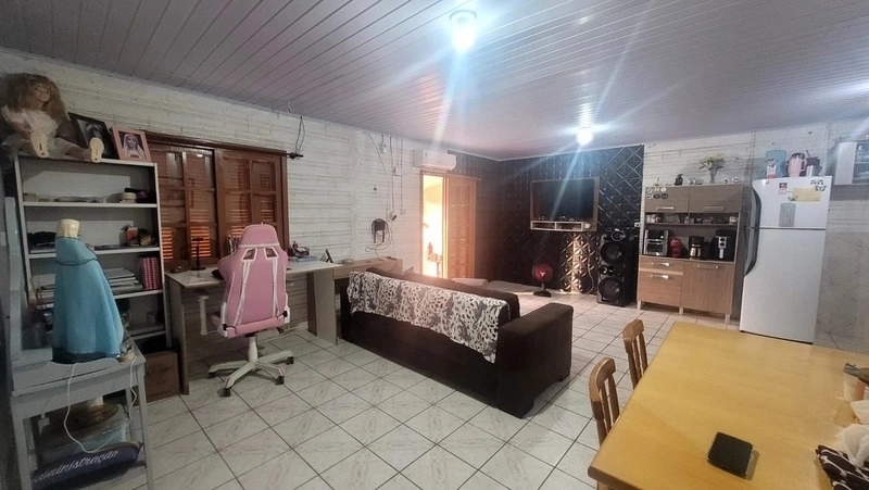 Casa com 2 dormitórios e pátio enorme na Zona Norte: 10ª foto da galeria de imagens do imóvel