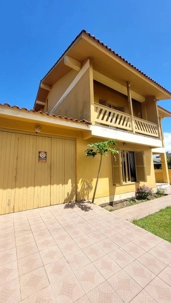 Casa com 3 dormitórios mobiliada na Zona Norte: 2ª foto da galeria de imagens do imóvel