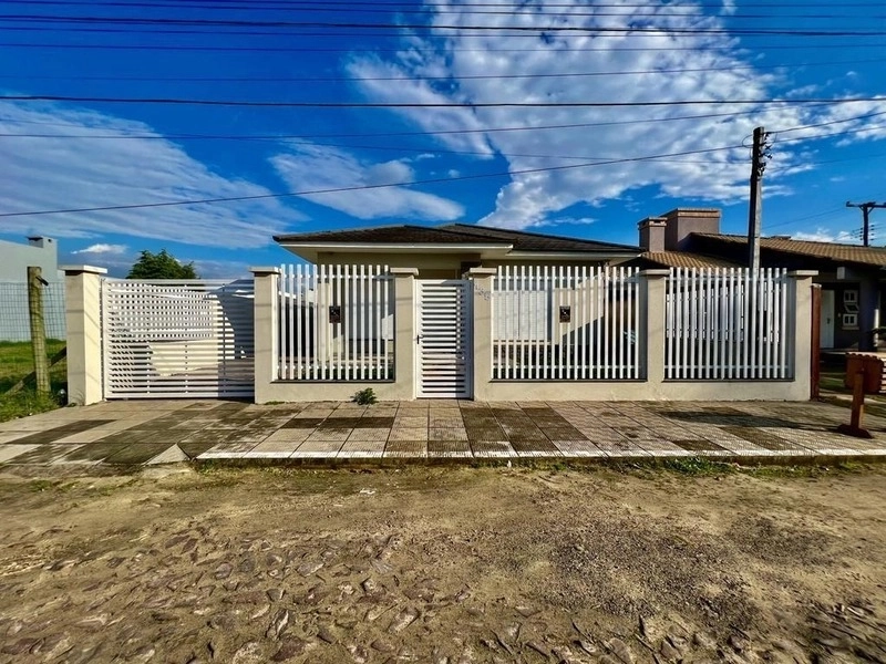 Casa mobiliada com 3 dormitórios na Zona Norte: 4ª foto da galeria de imagens do imóvel