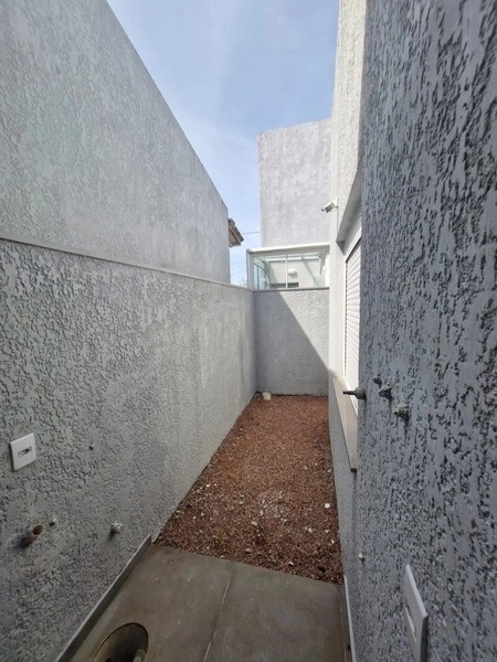 Casa com 2 dormiitórios próxima da praia: 9ª foto da galeria de imagens do imóvel