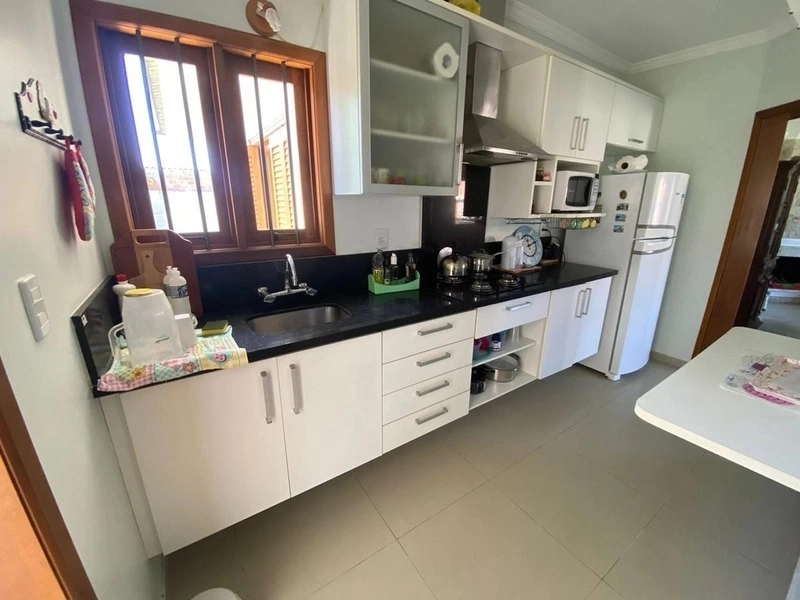 Casa com 3 dormitórios com vista eterna para o mar: 13ª foto da galeria de imagens do imóvel