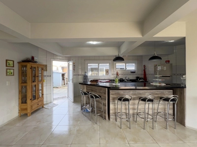 Casa com 5 dormitórios perto da praia no bairro Zona Norte: 8ª foto da galeria de imagens do imóvel