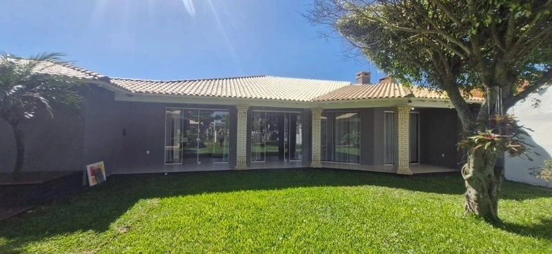 Casa de esquina com 3 dormitórios e área gourmet a 150m da praia: 24ª foto da galeria de imagens do imóvel