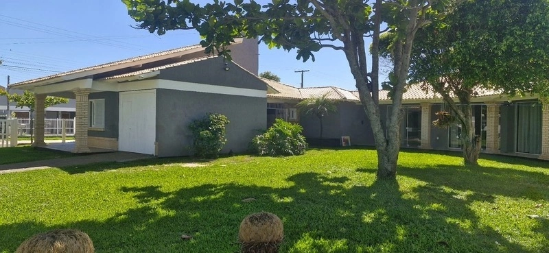 Casa de esquina com 3 dormitórios e área gourmet a 150m da praia: 15ª foto da galeria de imagens do imóvel