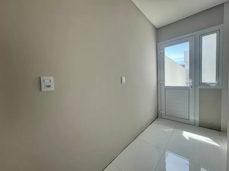 CASA ALTO PADRÃO 3 DORMITÓRIOS PRÓXIMO AO MAR: 6ª foto da galeria de imagens do imóvel