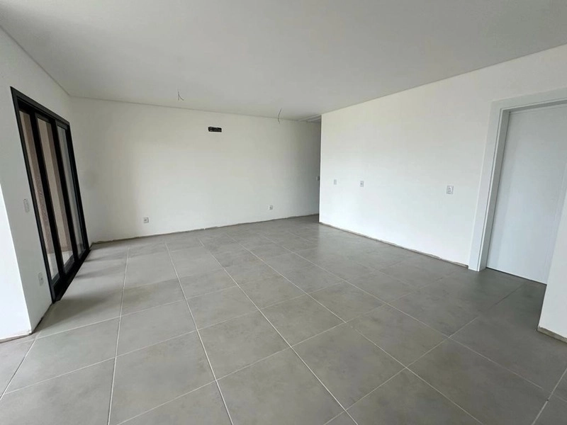 Casa 2 dormitórios apenas 1 quadra do mar: 3ª foto da galeria de imagens do imóvel