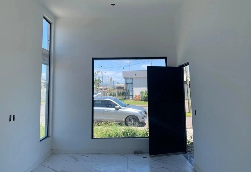 Casa de esquina com 2 dormitórios: 2ª foto da galeria de imagens do imóvel