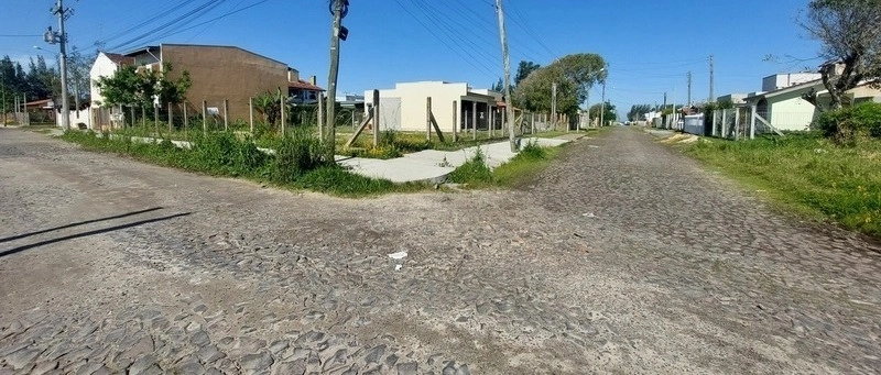 Para investidor - Terreno com 375m² ideal para construção de geminadas: 2ª foto da galeria de imagens do imóvel