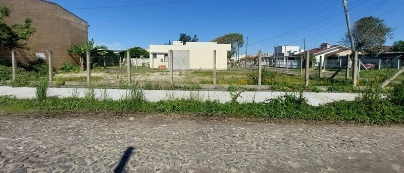 Para investidor - Terreno com 375m² ideal para construção de geminadas: 1ª foto da galeria de imagens do imóvel