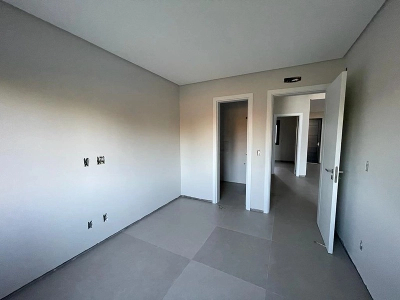 CASA 2 QUADRAS DO MAR EM CAPÃO DA CANOA: 15ª foto da galeria de imagens do imóvel