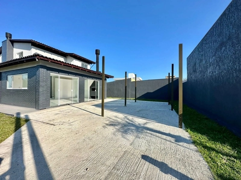 SOBRADO BEIRA MAR EM CAPÃO DA CANOA: 38ª foto da galeria de imagens do imóvel