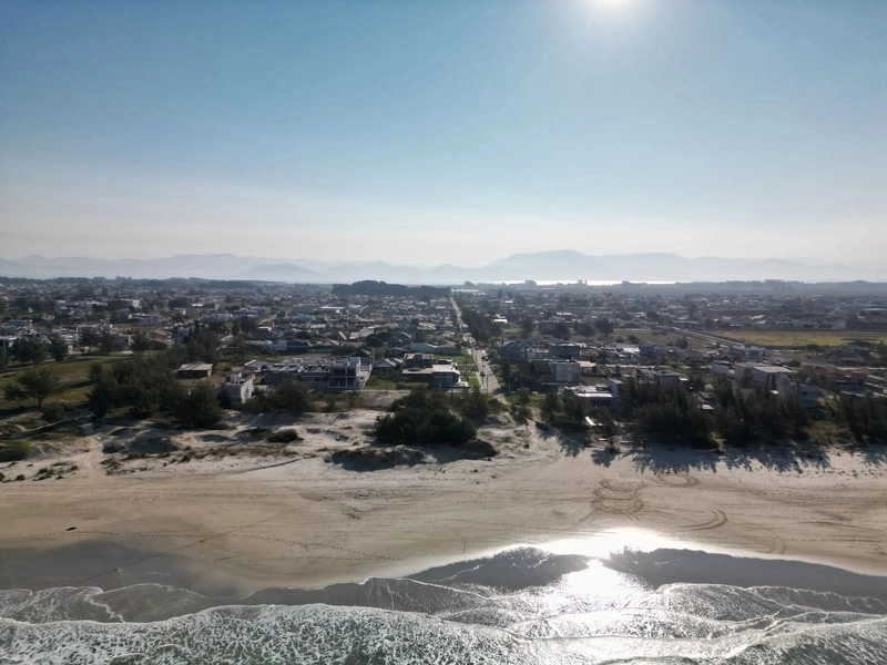 SOBRADO BEIRA MAR EM CAPÃO DA CANOA: 53ª foto da galeria de imagens do imóvel