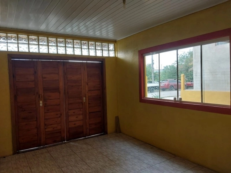 Casa com boa localização com 2 dormitórios: 3ª foto da galeria de imagens do imóvel