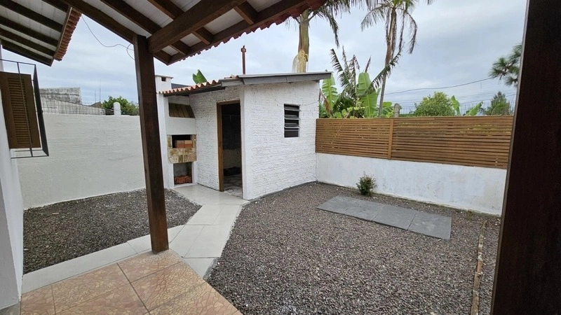 Casa com boa localização com 2 dormitórios: 13ª foto da galeria de imagens do imóvel