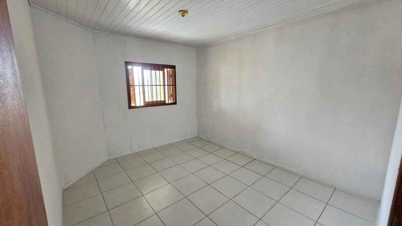 Casa com boa localização com 2 dormitórios: 7ª foto da galeria de imagens do imóvel