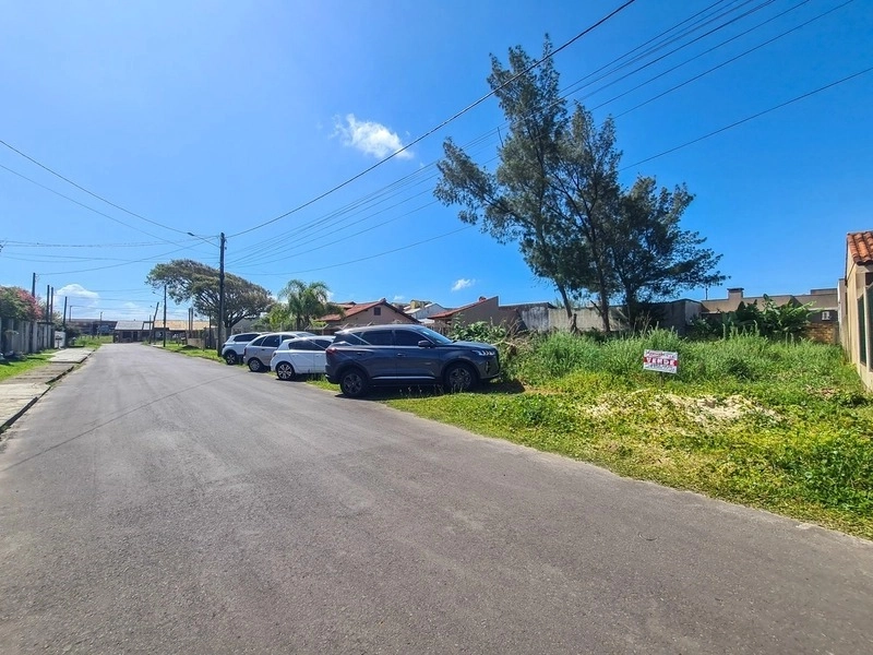 Para investidor - Terreno ideal para construção de geminadas: 3ª foto da galeria de imagens do imóvel