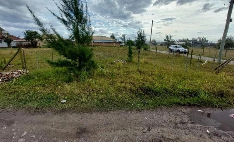 EXCELENTE TERRENO 2 QUADRAS DO MAR EM ÓTIMA LOCALIZAÇÃO: 1ª foto da galeria de imagens do imóvel