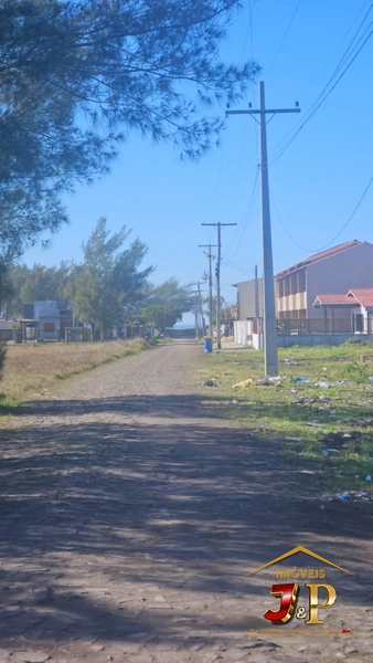 EXCELENTE TERRENO 2 QUADRAS DO MAR EM ÓTIMA LOCALIZAÇÃO: 2ª foto da galeria de imagens do imóvel