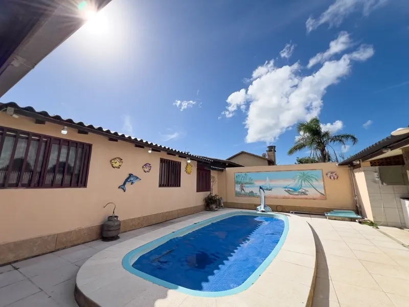 Casa com piscina e 3 dormitórios no bairro Jardim Beira Mar: 18ª foto da galeria de imagens do imóvel