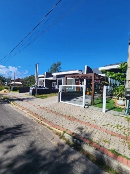 Casa na avenida a menos de 100 metros do mar!: 1ª foto da galeria de imagens do imóvel
