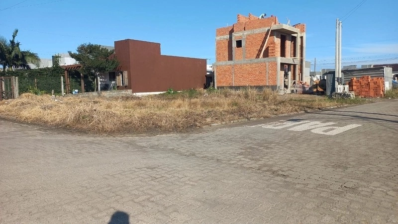 Atenção investidor terreno pronto para construir.: 3ª foto da galeria de imagens do imóvel