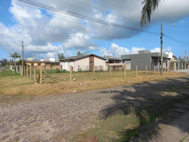 TERRENO DE ESQUINA NA GUARANI: 2ª foto da galeria de imagens do imóvel