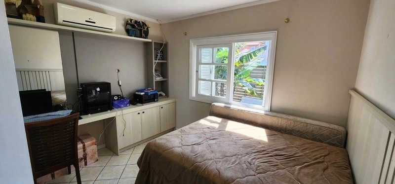 Casa à 3 quadras do mar com 3 dormitórios no bairro Zona Norte: 6ª foto da galeria de imagens do imóvel
