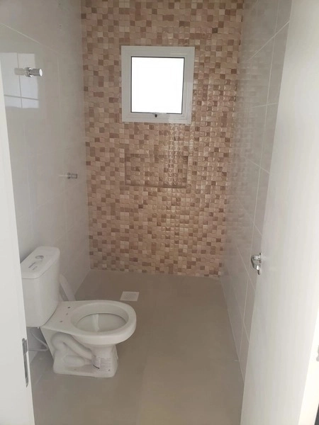 Casa com dois dormitórios próxima a praia: 7ª foto da galeria de imagens do imóvel